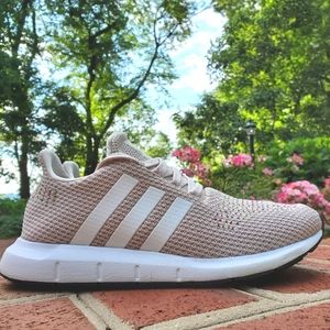 Adidas Swift Run, size 8.5